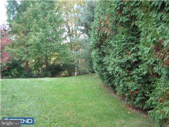 237 Spring Run Lane Downingtown, PA 19335 - Photo 11 of 12 Exterior Back