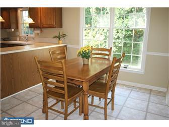 237 Spring Run Lane Downingtown, PA 19335 - Photo 5 of 12 Kitchen