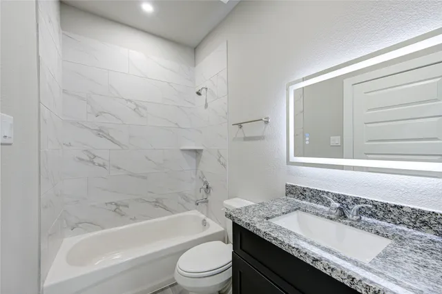 $1,800 | 8155 Tate Street, Unit B, Houston, TX 77028