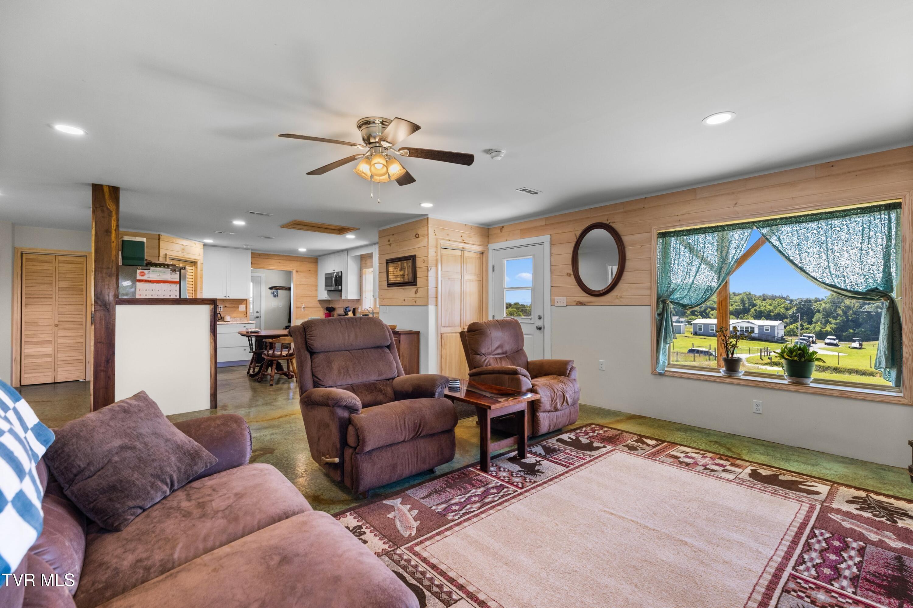 1945 Brown Springs Road Greeneville, TN 37743 - Photo 8 of 47 008-1945BrownSpringsRd-Greeneville-37743