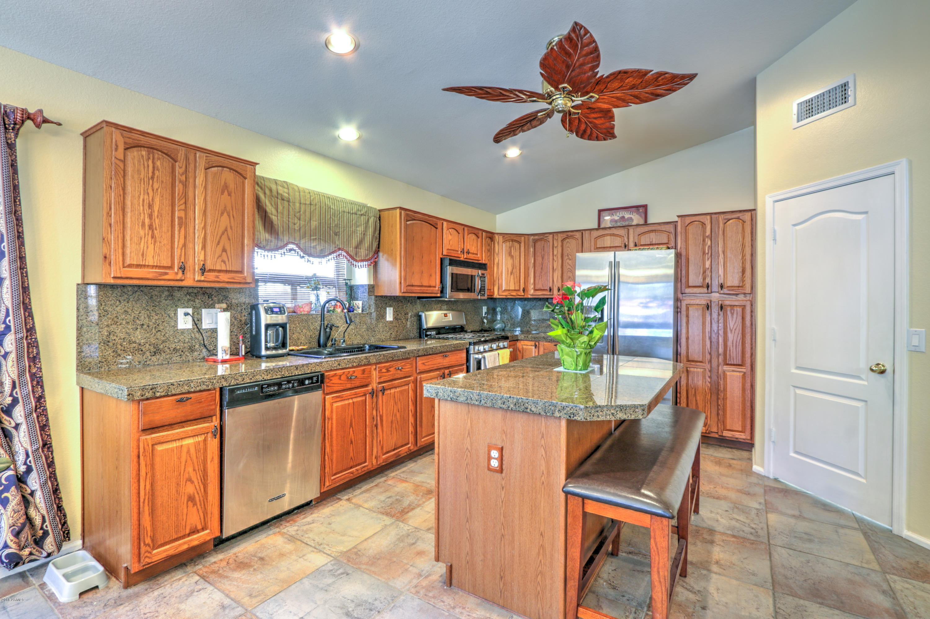 22449 North Agave Road Maricopa, AZ 85138 - Photo 9 of 42 10