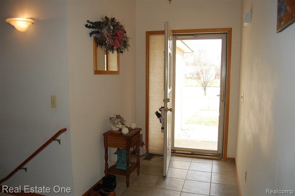 50785 Raintree Circle, Unit 63 New Baltimore, MI 48047 - Photo 3 of 14 raintree 50785 021.JPG
