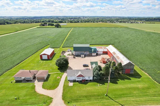 $2,190,000 | 6897 North Towne Road, DeForest, WI 53532