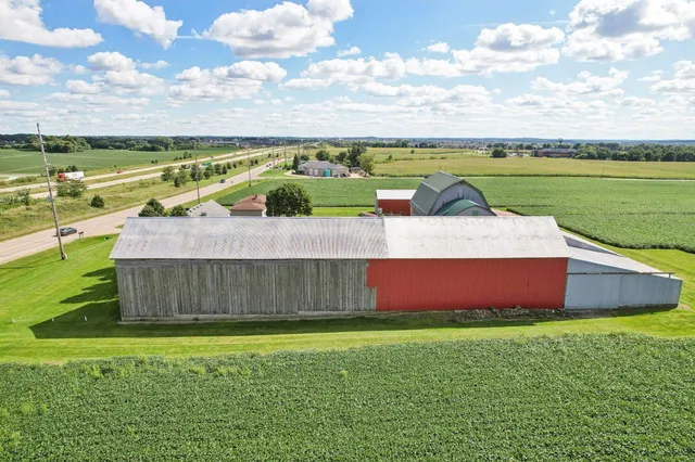 $2,190,000 | 6897 North Towne Road, DeForest, WI 53532