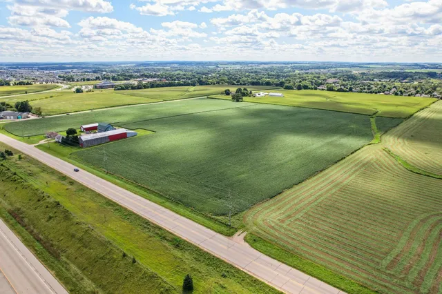 $2,190,000 | 6897 North Towne Road, DeForest, WI 53532