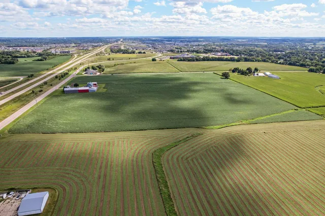 $2,190,000 | 6897 North Towne Road, DeForest, WI 53532