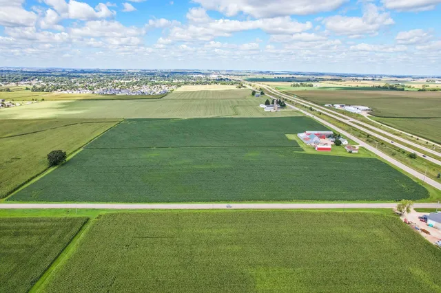 $2,190,000 | 6897 North Towne Road, DeForest, WI 53532