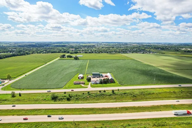 $2,190,000 | 6897 North Towne Road, DeForest, WI 53532