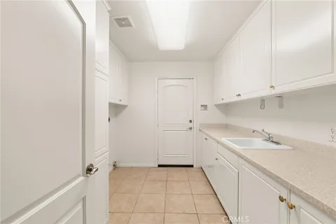 a view of livingroom with hardwood floor and ceiling fan