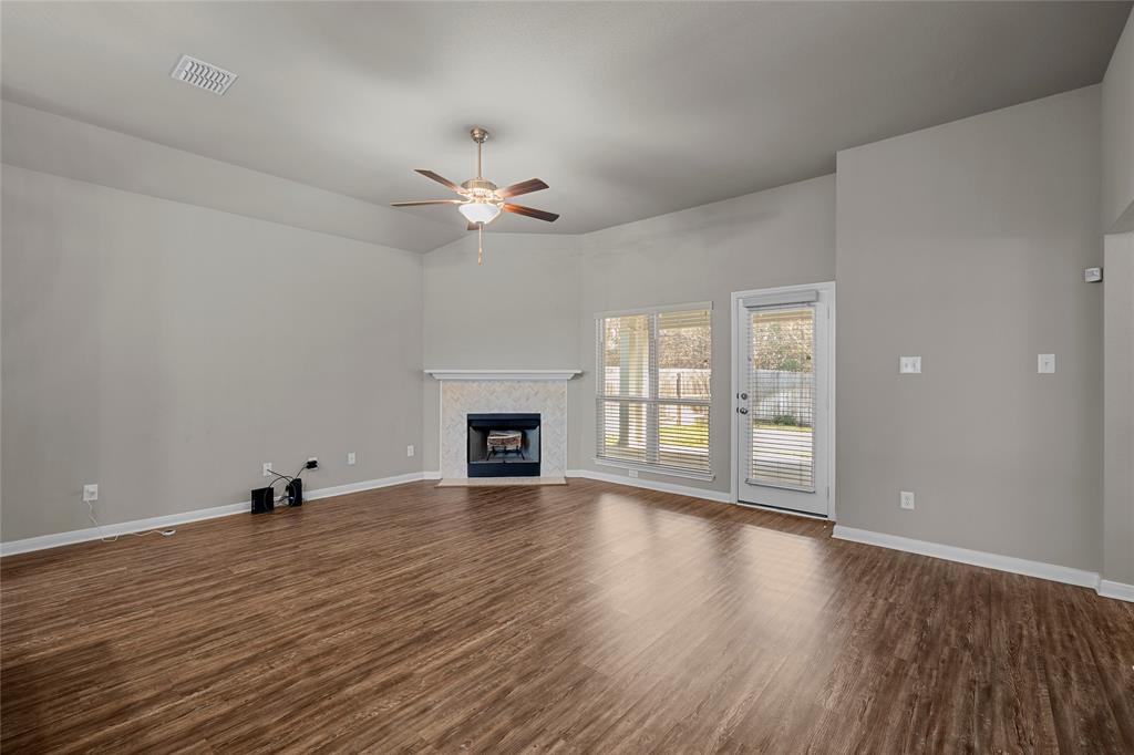 3917 South Fork Ranch Road Waco, TX 76705 - Photo 7 of 17