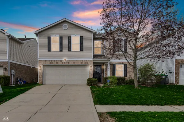 $285,000 | 1770 Blue Grass Parkway, Greenwood, IN 46143