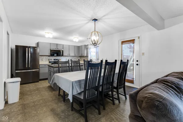 $285,000 | 1770 Blue Grass Parkway, Greenwood, IN 46143