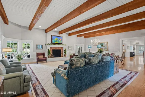 $2,999,000 | 1001 East Caroline Lane, Tempe, AZ 85284