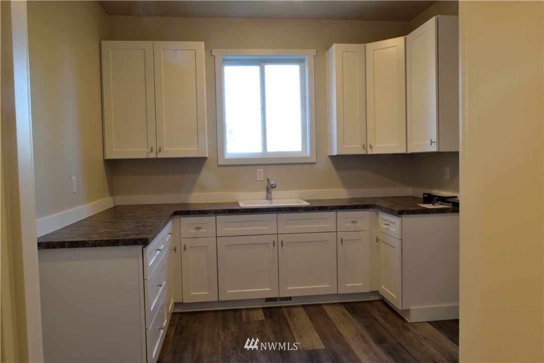 890 Smith Road Camano Island, WA 98282 - Photo 11 of 25 Gallery Image 11