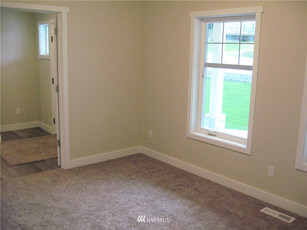 890 Smith Road Camano Island, WA 98282 - Photo 3 of 25 Gallery Image 3