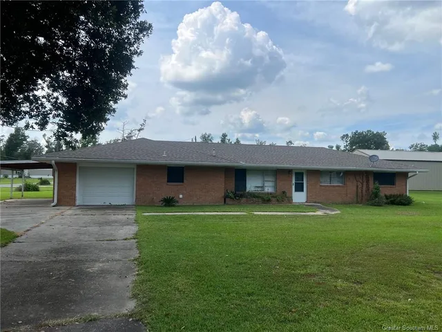 $155,500 | 647 Morrow Road, Lake Charles, LA 70611