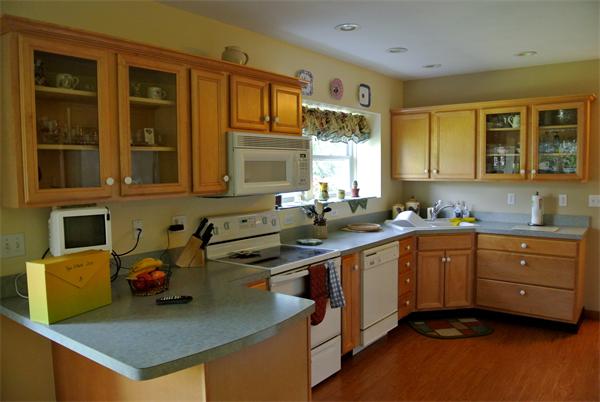 282 Butman Road Lowell, MA 01852 - Photo 5 of 25 Gallery Image 5