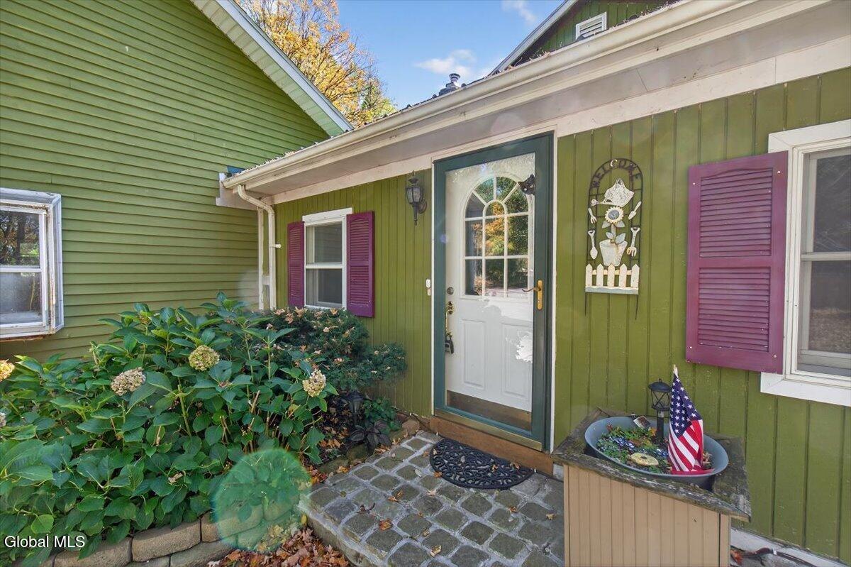262 Jarvis Road North Ravena, NY 12143 - Photo 2 of 50 43-043_DSC07339