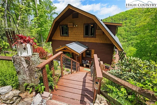 a house view with a outdoor space