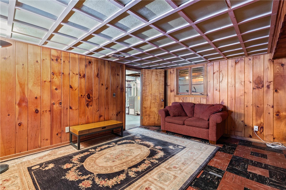 294 Hurstbourne Road Irondequoit, NY 14609 - Photo 23 of 39