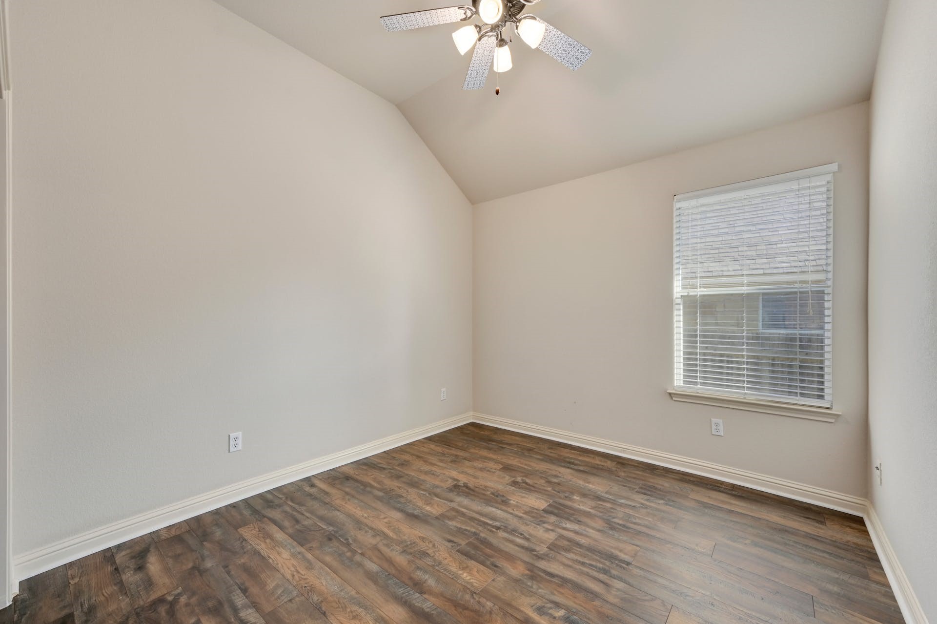 1809 Hidden Springs Path Round Rock, TX 78665 - Photo 19 of 25