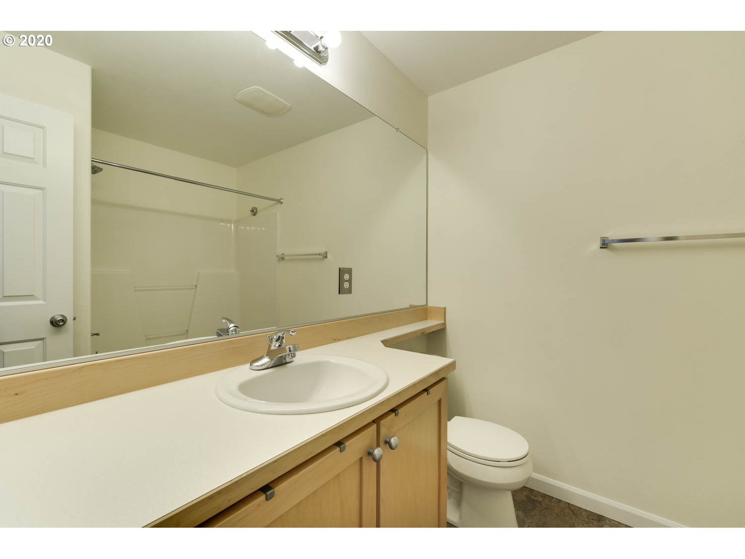 15495 Southwest Sparrow Loop Beaverton, OR 97007 - Photo 21 of 32 Gallery Image 21