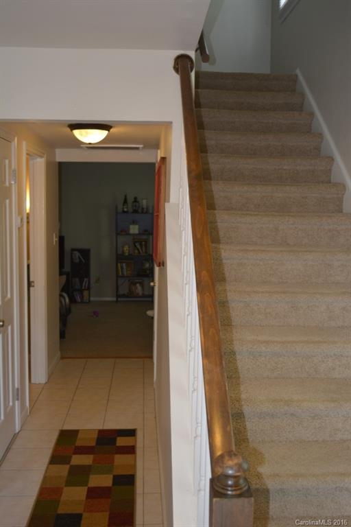 8064 Knights Bridge Road, Unit 30 Charlotte, NC 28210 - Photo 2 of 17 Gallery Image 2