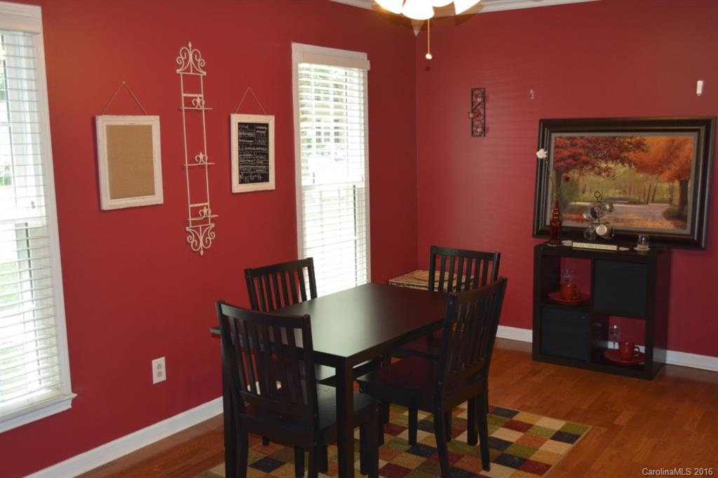 8064 Knights Bridge Road, Unit 30 Charlotte, NC 28210 - Photo 3 of 17 Gallery Image 3