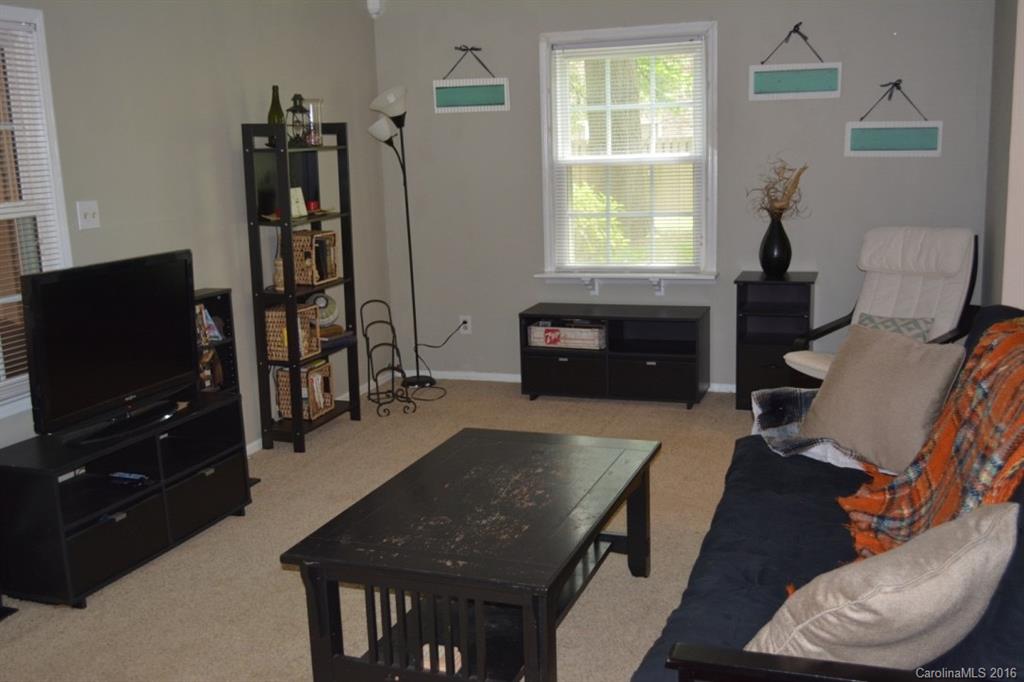 8064 Knights Bridge Road, Unit 30 Charlotte, NC 28210 - Photo 7 of 17 Gallery Image 7