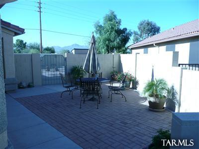 8421 Red Rock Ridge Court Tucson, AZ 85742 - Photo 3 of 16 a outdoor view with a sitting space