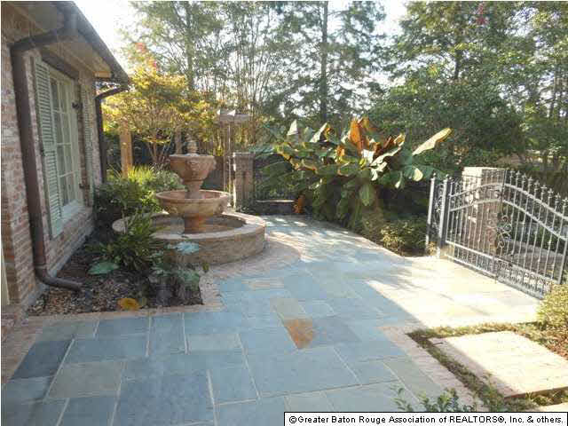 17812 Crossing View Court Baton Rouge, LA 70810 - Photo 4 of 27
