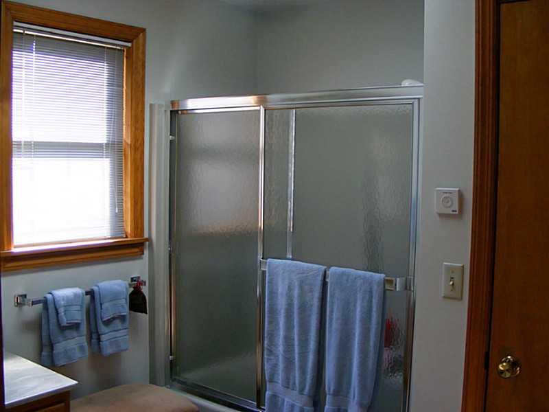 279 Holyoke Road Butler, PA 16001 - Photo 20 of 24 Master Bath/Spa.