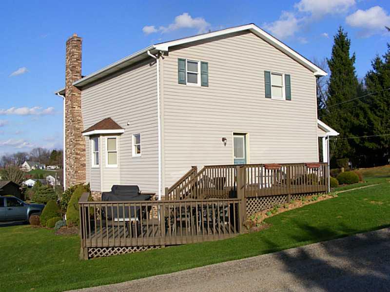 279 Holyoke Road Butler, PA 16001 - Photo 4 of 24 Exterior Back.
