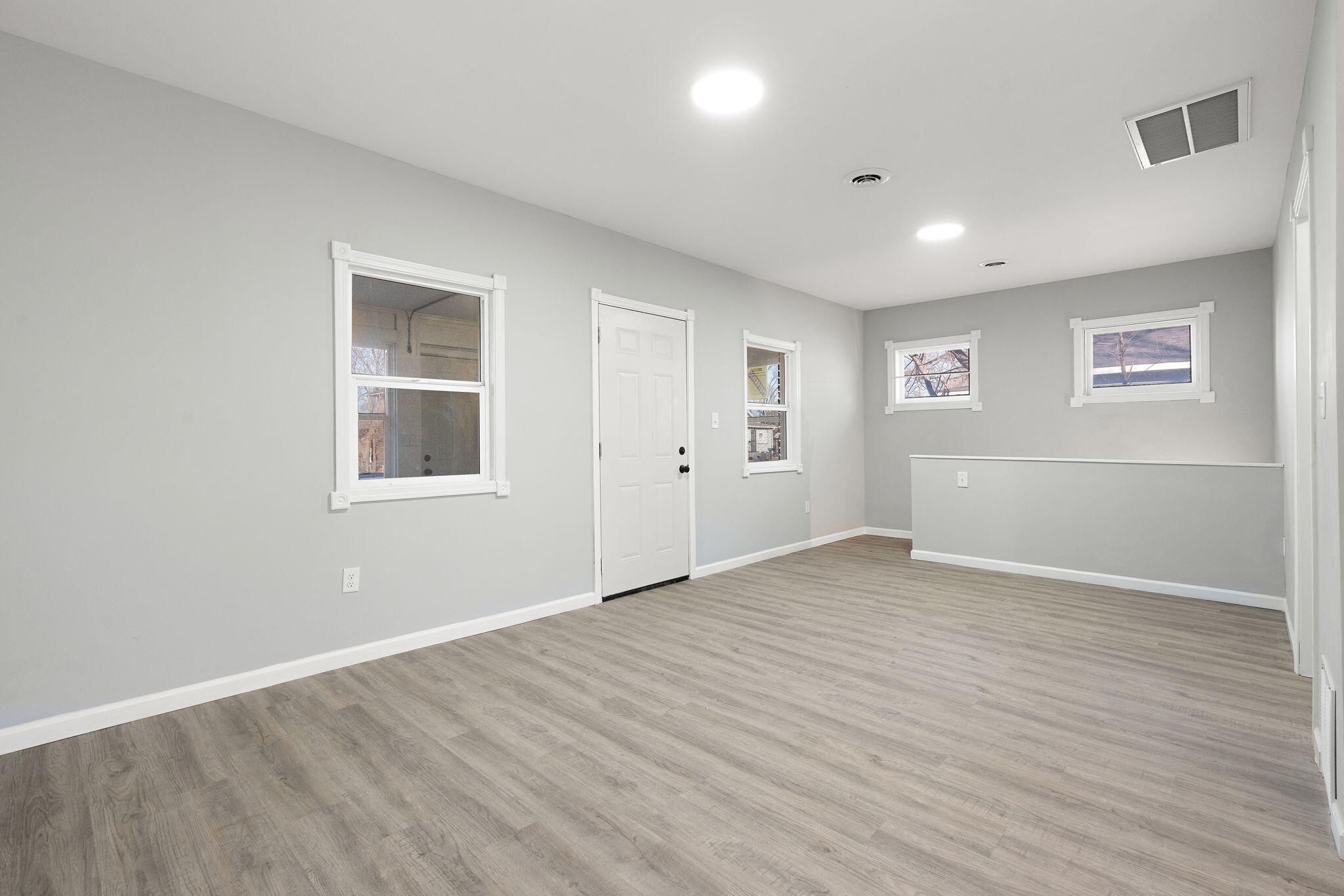 361 Madison Street Gary, IN 46402 - Photo 3 of 20 2048x1365