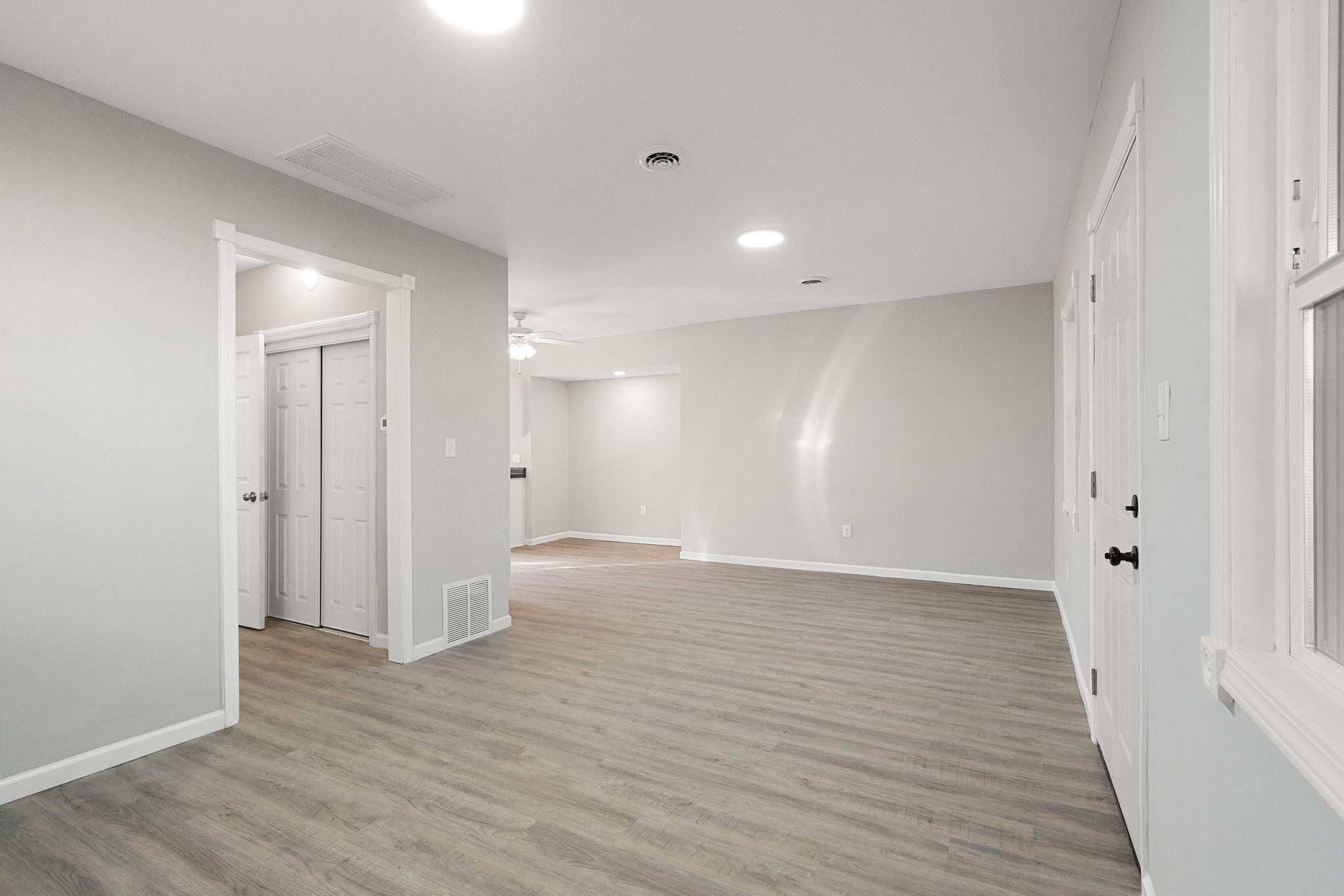 361 Madison Street Gary, IN 46402 - Photo 4 of 20 2048x1365