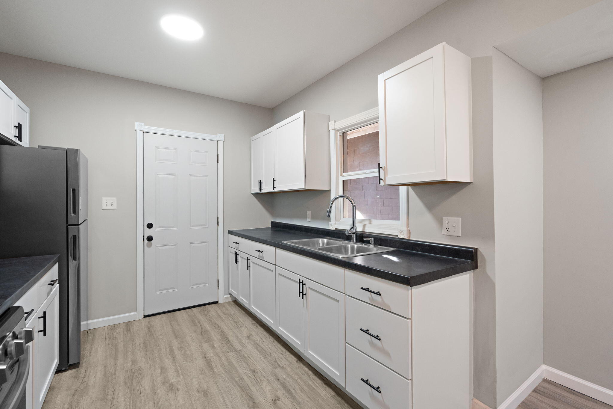 361 Madison Street Gary, IN 46402 - Photo 8 of 20 2048x1365