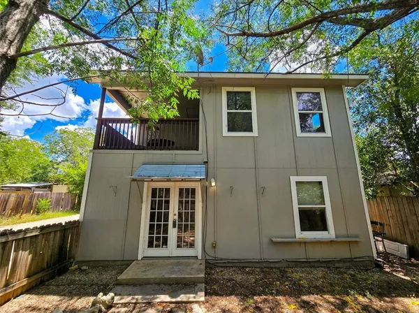 $1,200 | 4516 Russell Drive, Unit B BOTTOM, Austin, TX 78745
