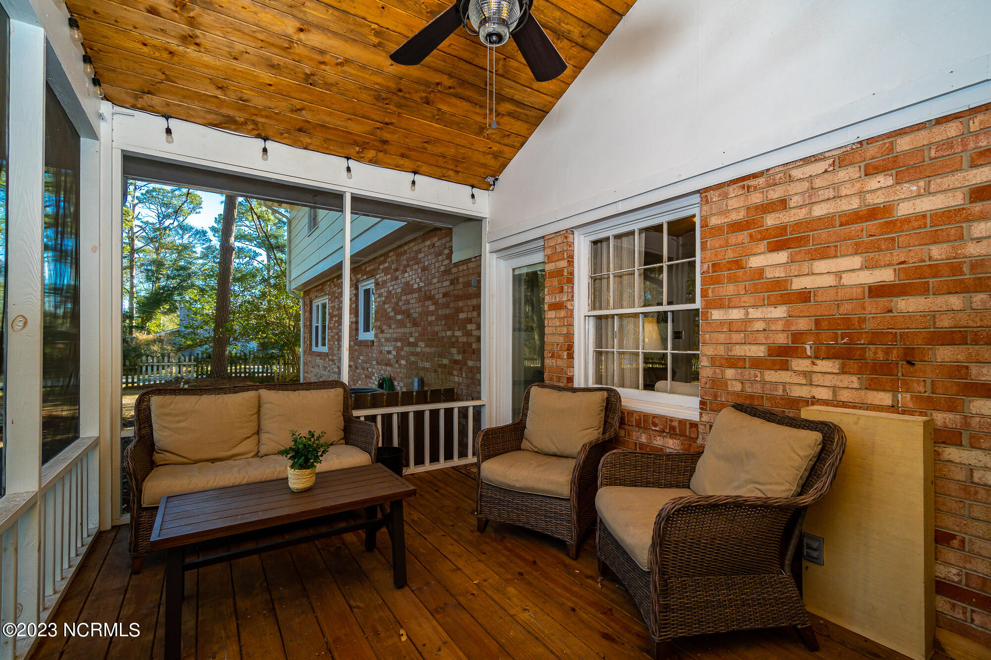 4200 Country Club Road Morehead City, NC 28557 - Photo 16 of 42 Rear Screened Porch