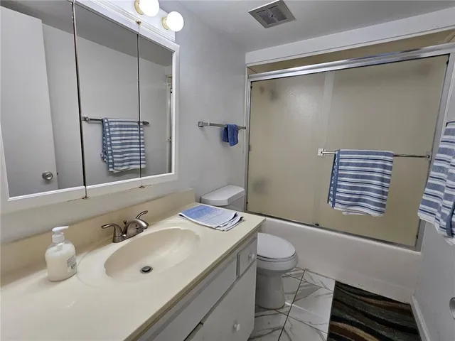 $1,995 | 7425 Bay Island Drive South, Unit 303, South Pasadena, FL 33707