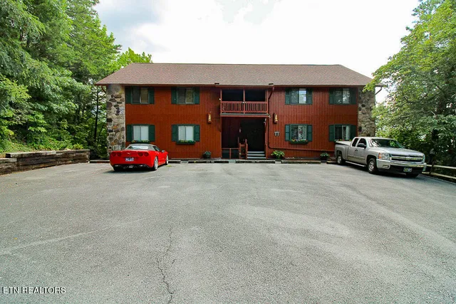 $374,900 | 429 Deer Path Lane, Unit 106, Gatlinburg, TN 37738