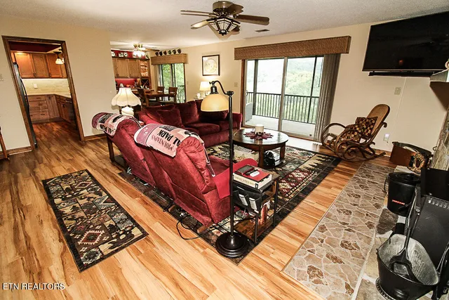 $374,900 | 429 Deer Path Lane, Unit 106, Gatlinburg, TN 37738