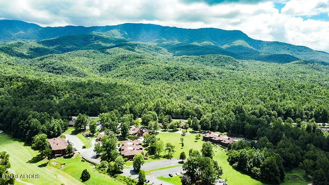 $374,900 | 429 Deer Path Lane, Unit 106, Gatlinburg, TN 37738