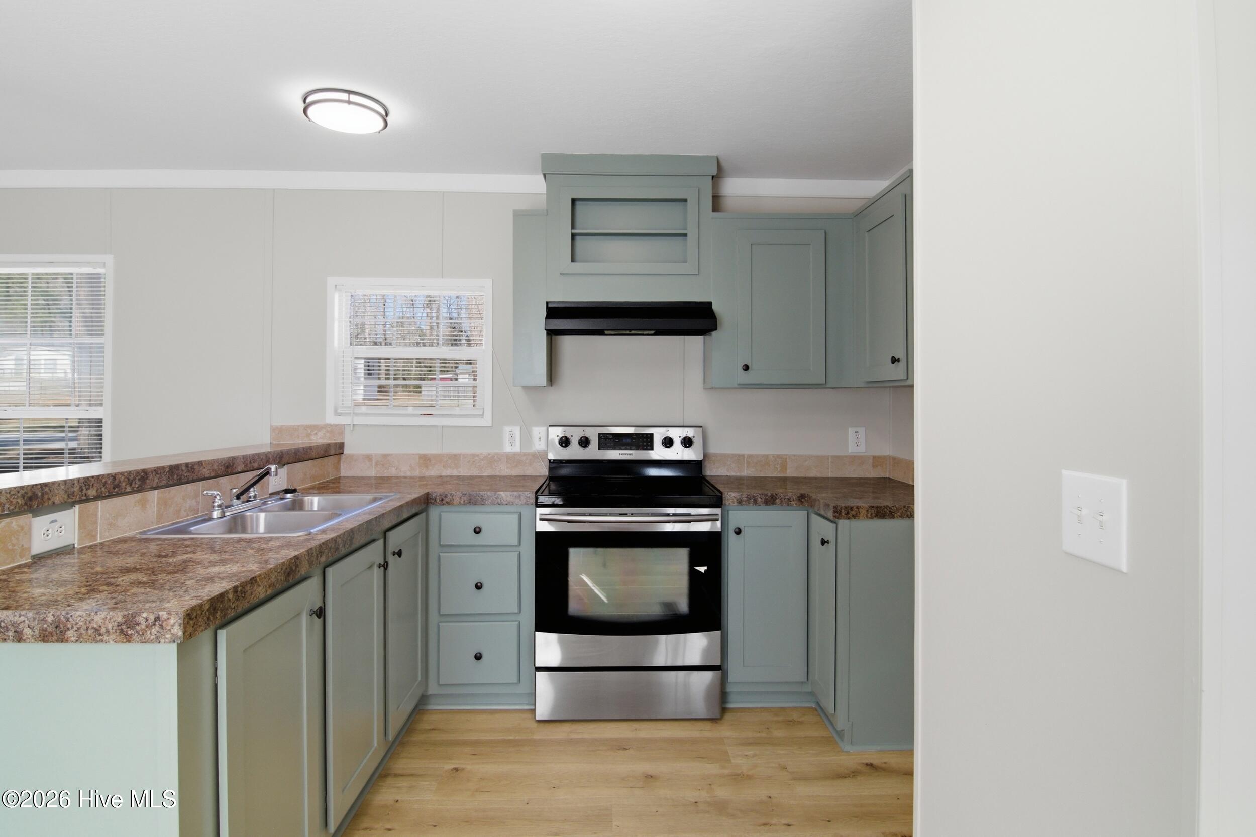 109 Quail Point Drive Hubert, NC 28539 - Photo 10 of 29 10_kitchen