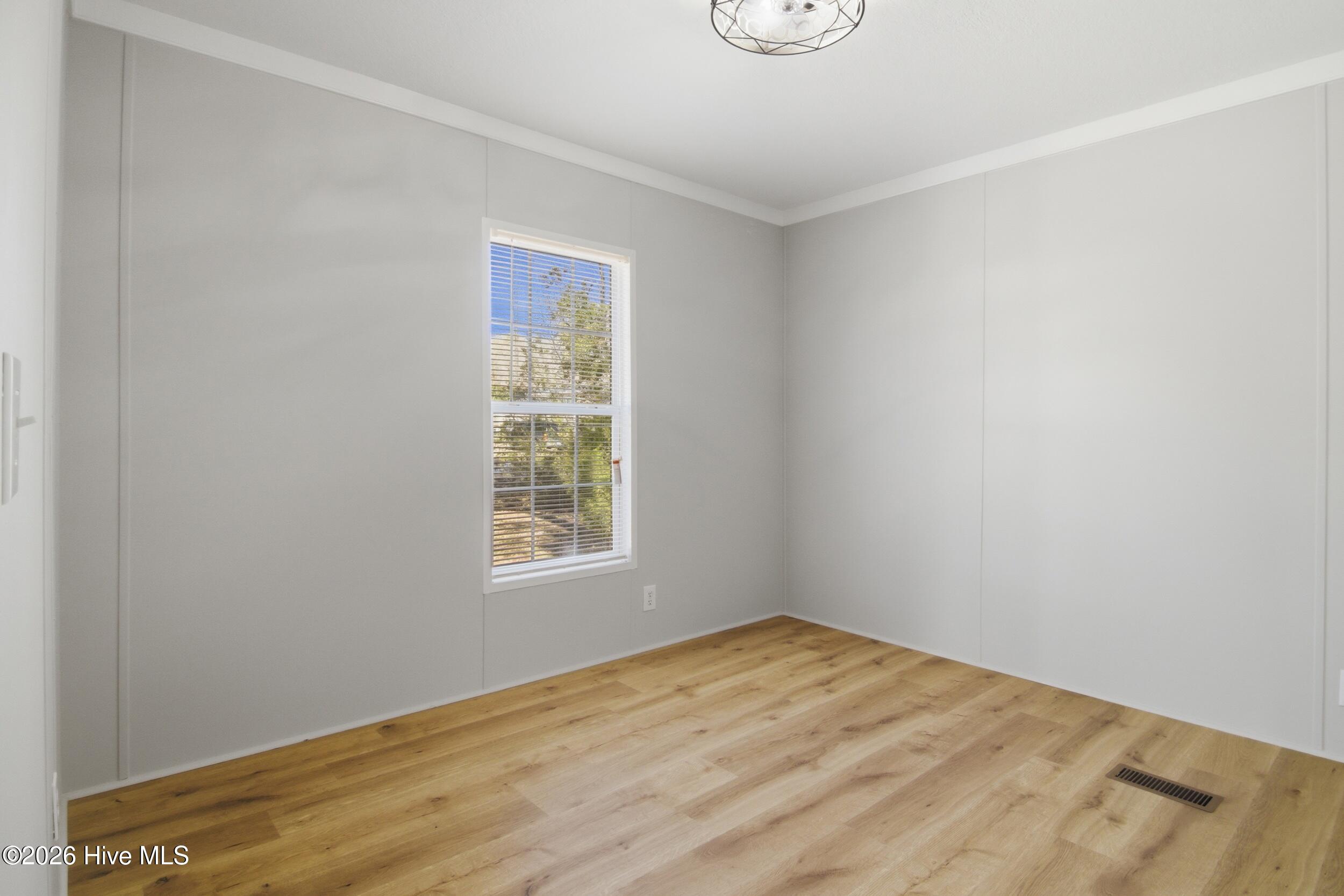 109 Quail Point Drive Hubert, NC 28539 - Photo 16 of 29 16_bedroom 1