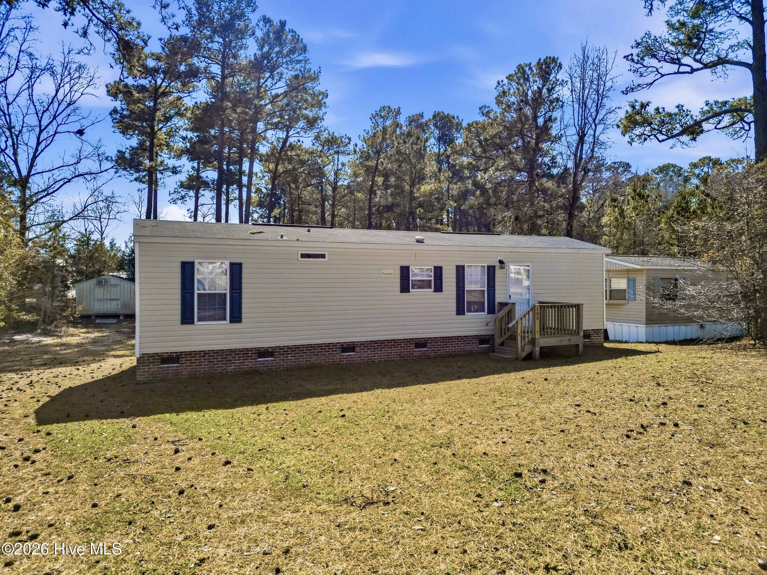 109 Quail Point Drive Hubert, NC 28539 - Photo 3 of 29 3_front left