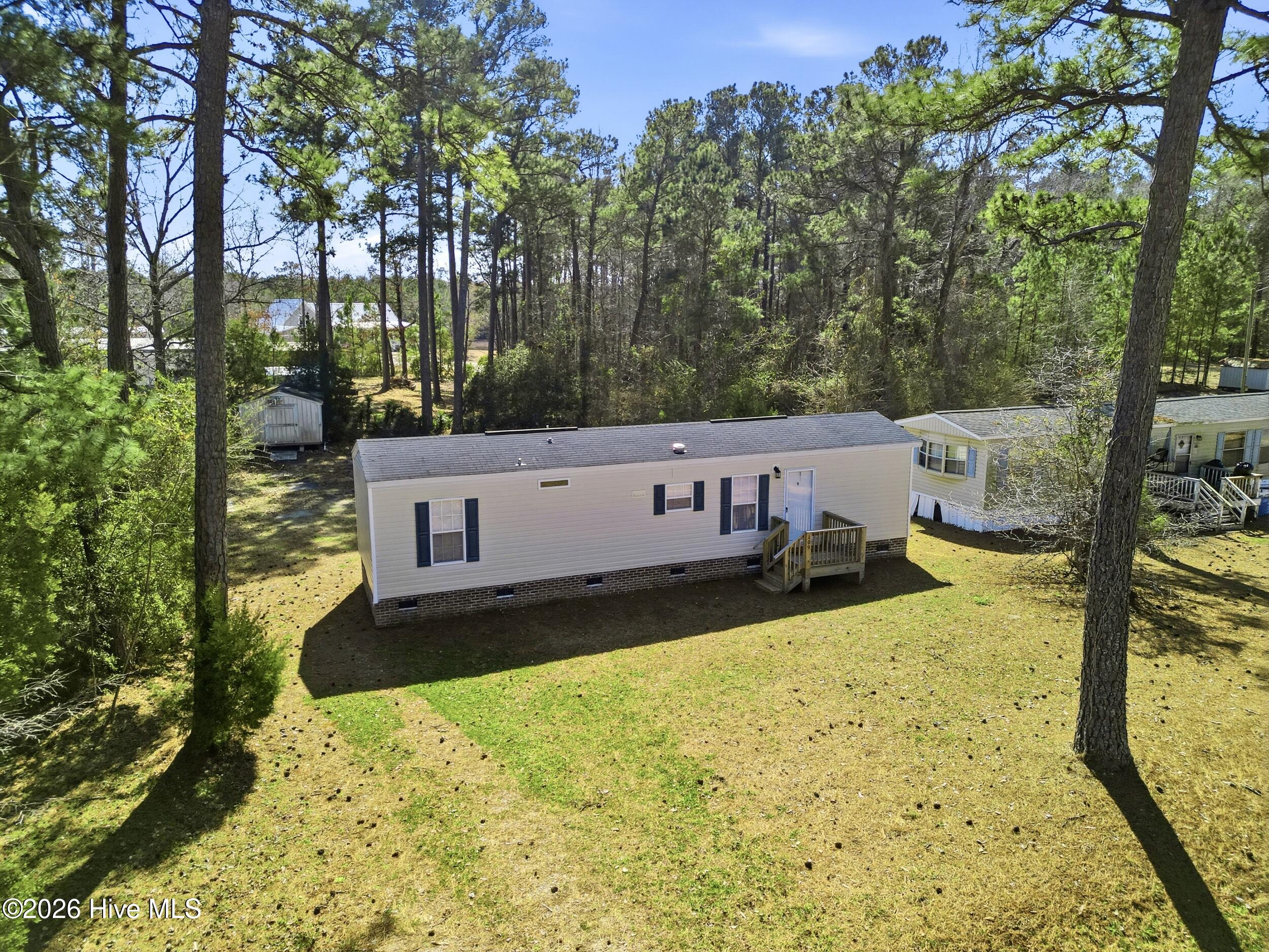 109 Quail Point Drive Hubert, NC 28539 - Photo 4 of 29 4_front left aerial