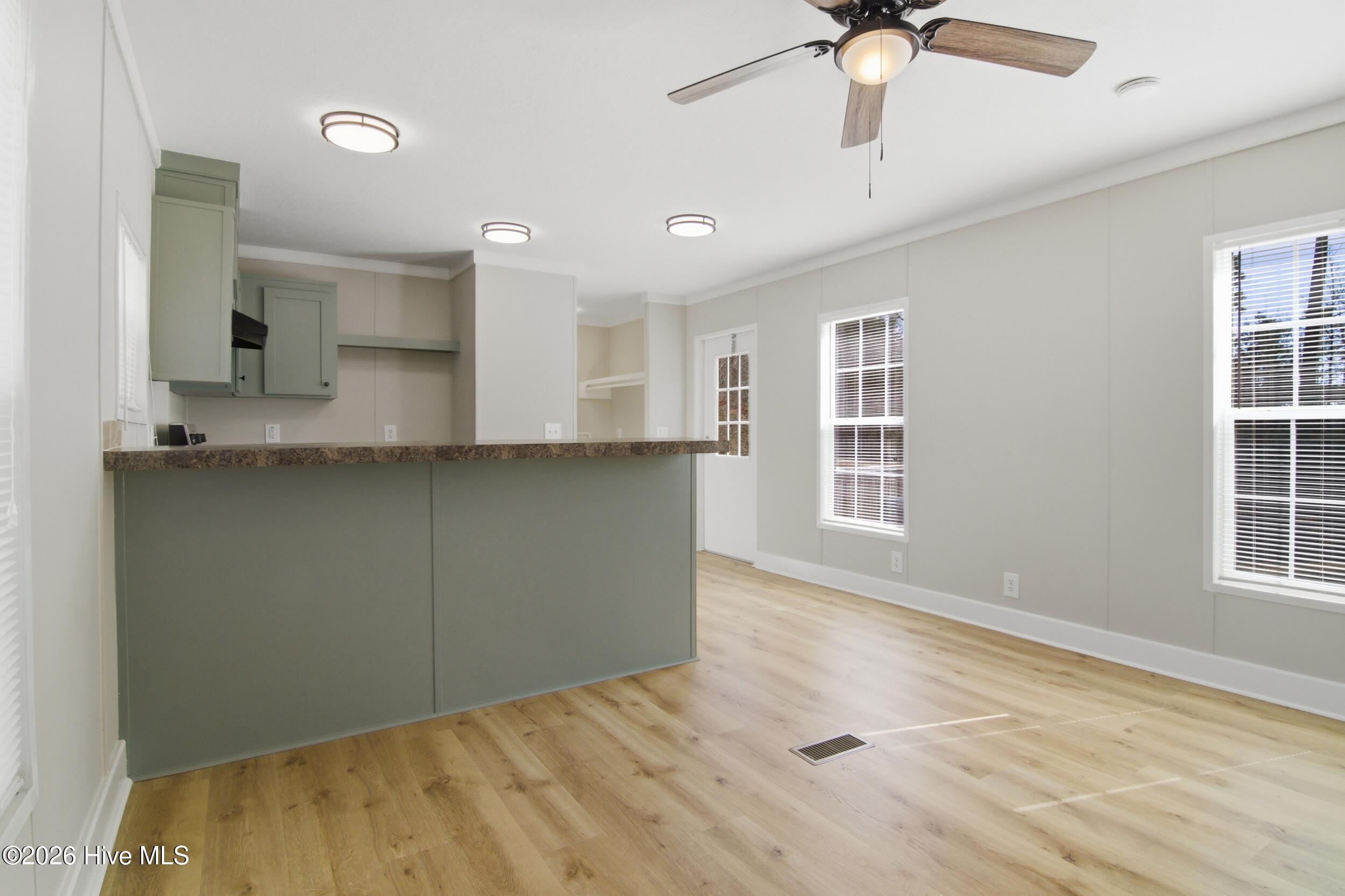 109 Quail Point Drive Hubert, NC 28539 - Photo 5 of 29 5_living room