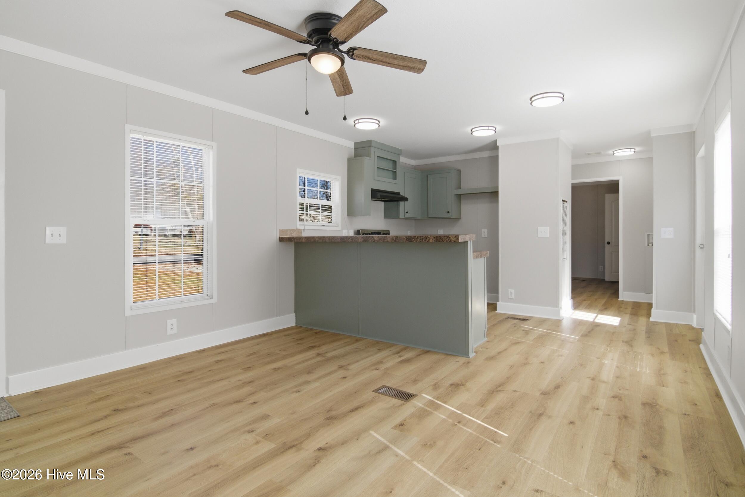 109 Quail Point Drive Hubert, NC 28539 - Photo 8 of 29 8_living room