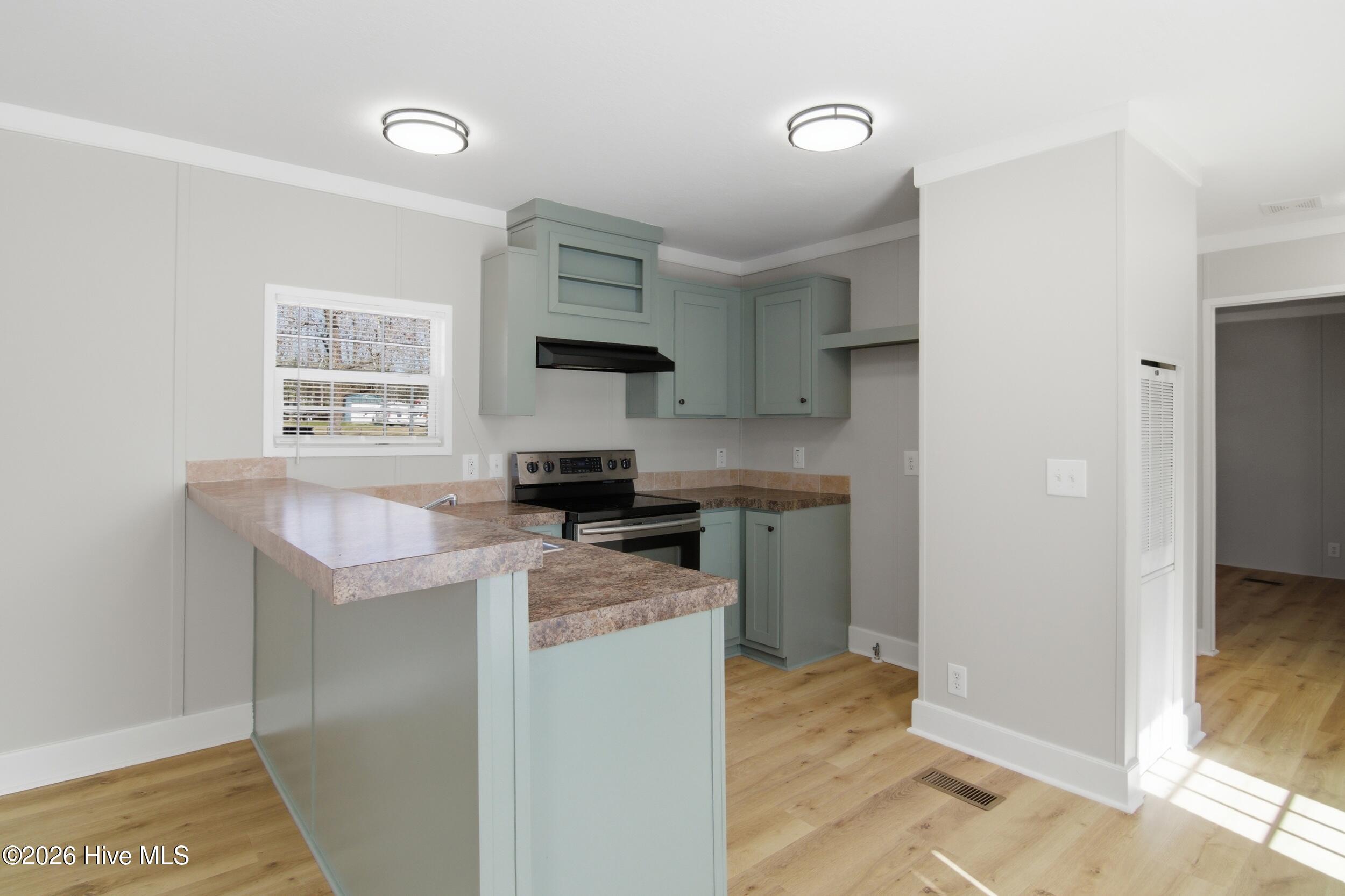 109 Quail Point Drive Hubert, NC 28539 - Photo 9 of 29 9_kitchen