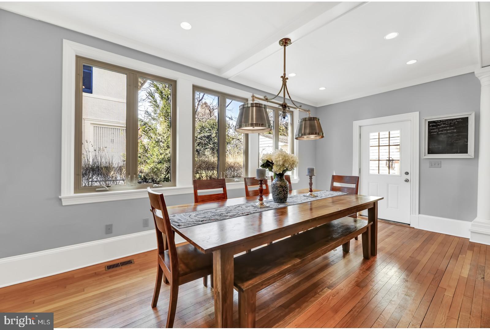 4906 Roland Avenue Baltimore, MD 21210 - Photo 13 of 52 LARGE BREAKFAST AREA OFF OF KITCHEN